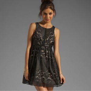 NWT FREE PEOPLE Rocco Lace Mini Dress Cut-Out Open Back Black & Nude Underlay 6